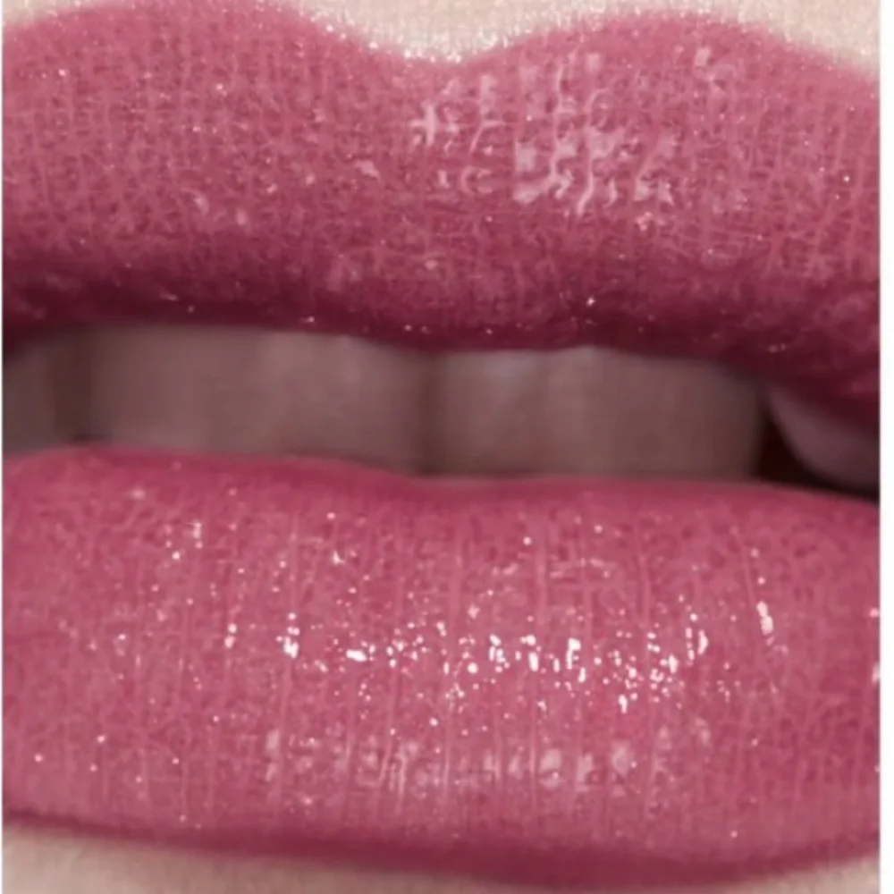 NIB CHANEL Lipstick Balm #762— Rose Pink with White & Gold Case